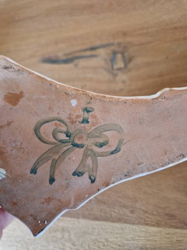 Pair of bouquet holders in Nevers earthenware - By Amand Hiver