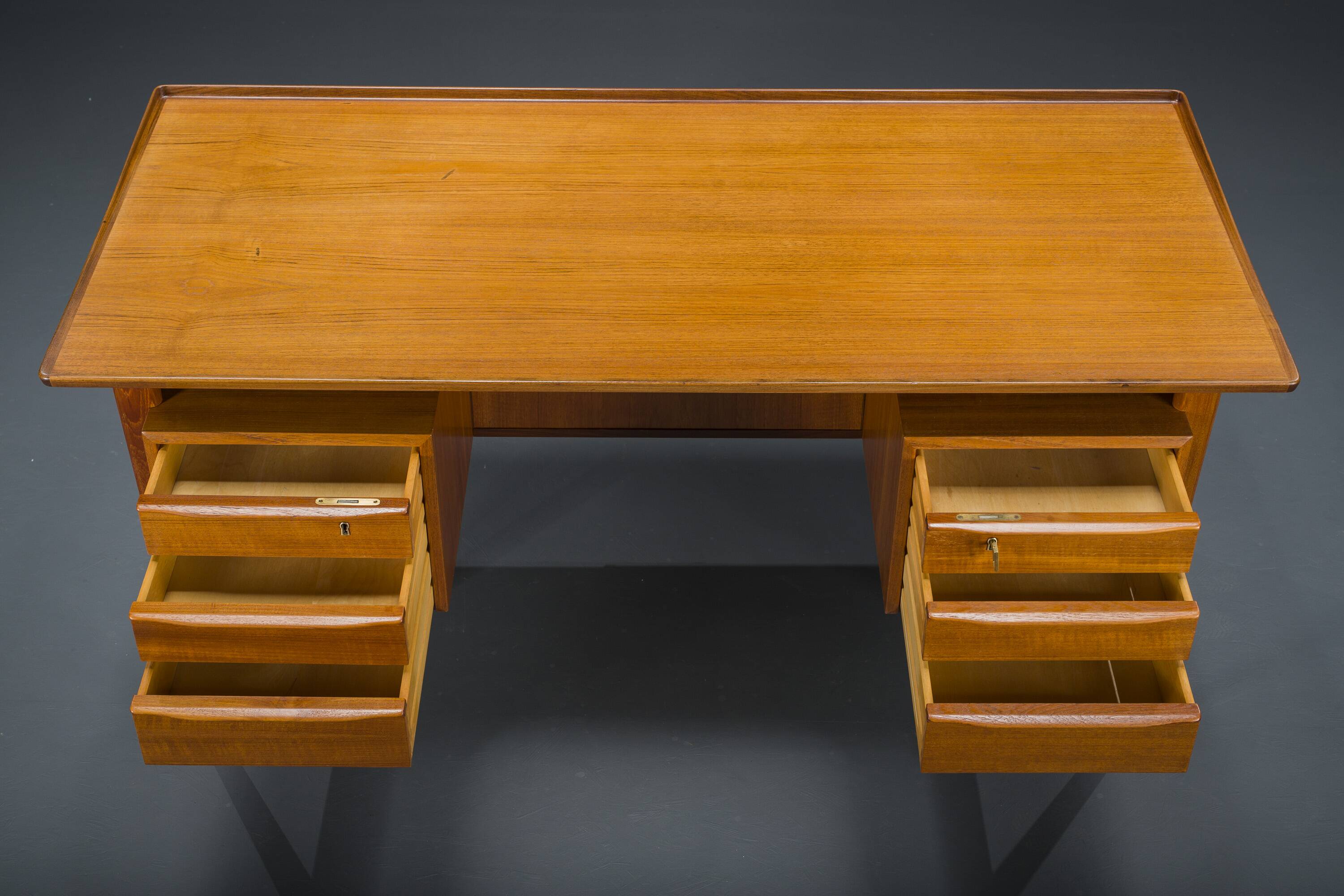 Danish Teak Desk by Peter Lovig Nielsen for Hedensted Mobelfabrik, 1960s