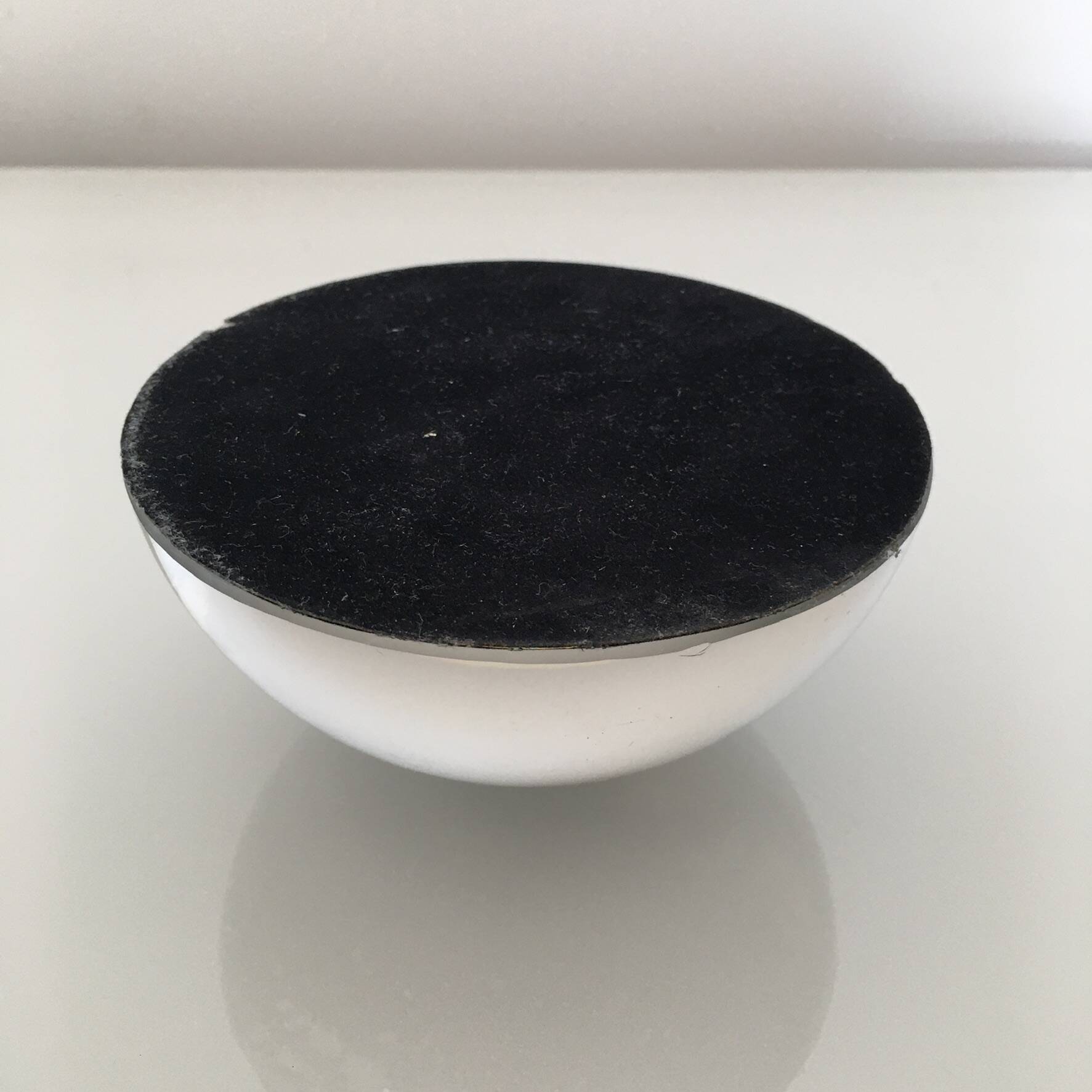 Sulfur paperweight with cloud decor