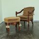 Fauteuil et pouf