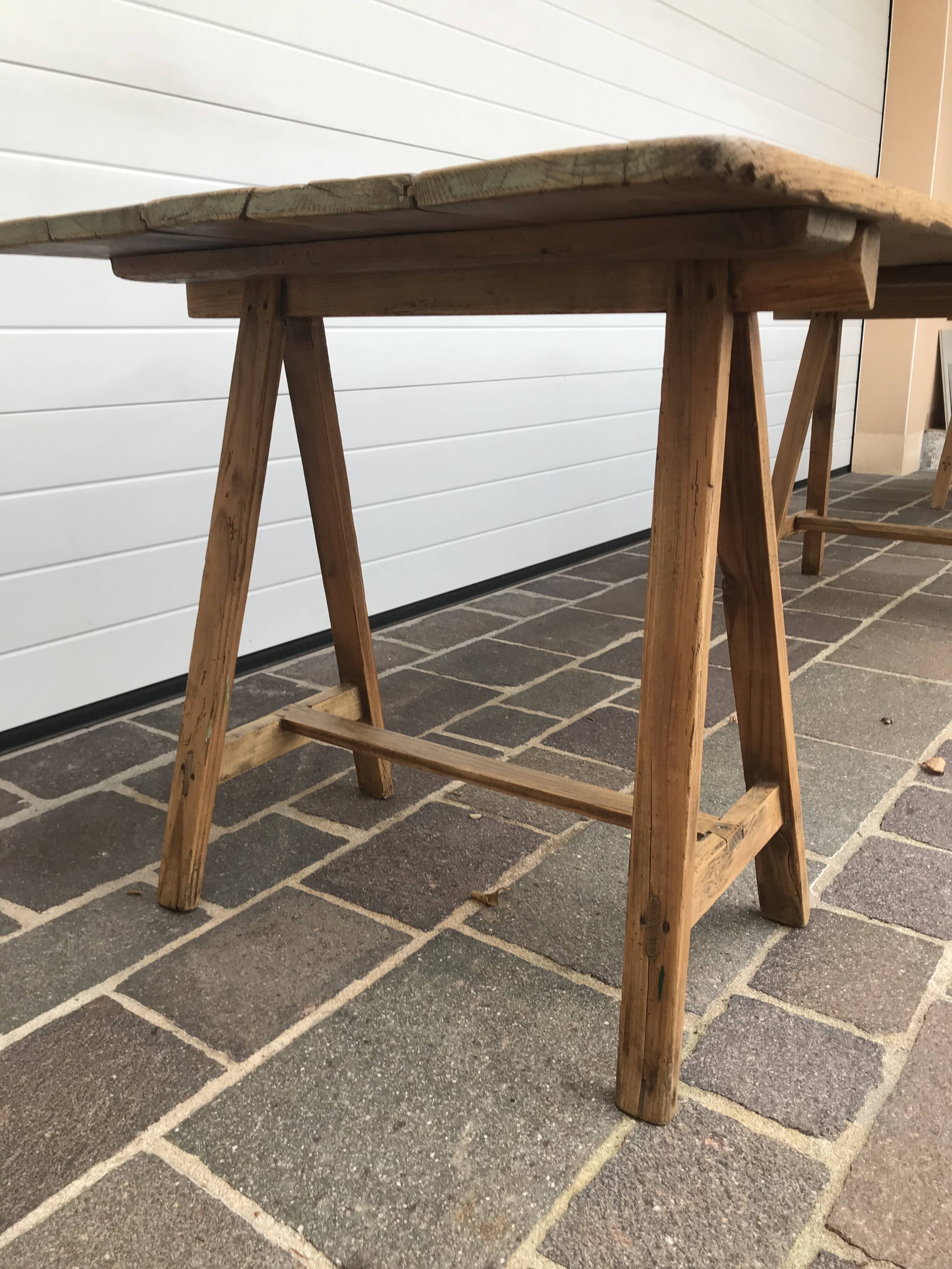 Winegrower's farm table