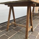 Winegrower's farm table