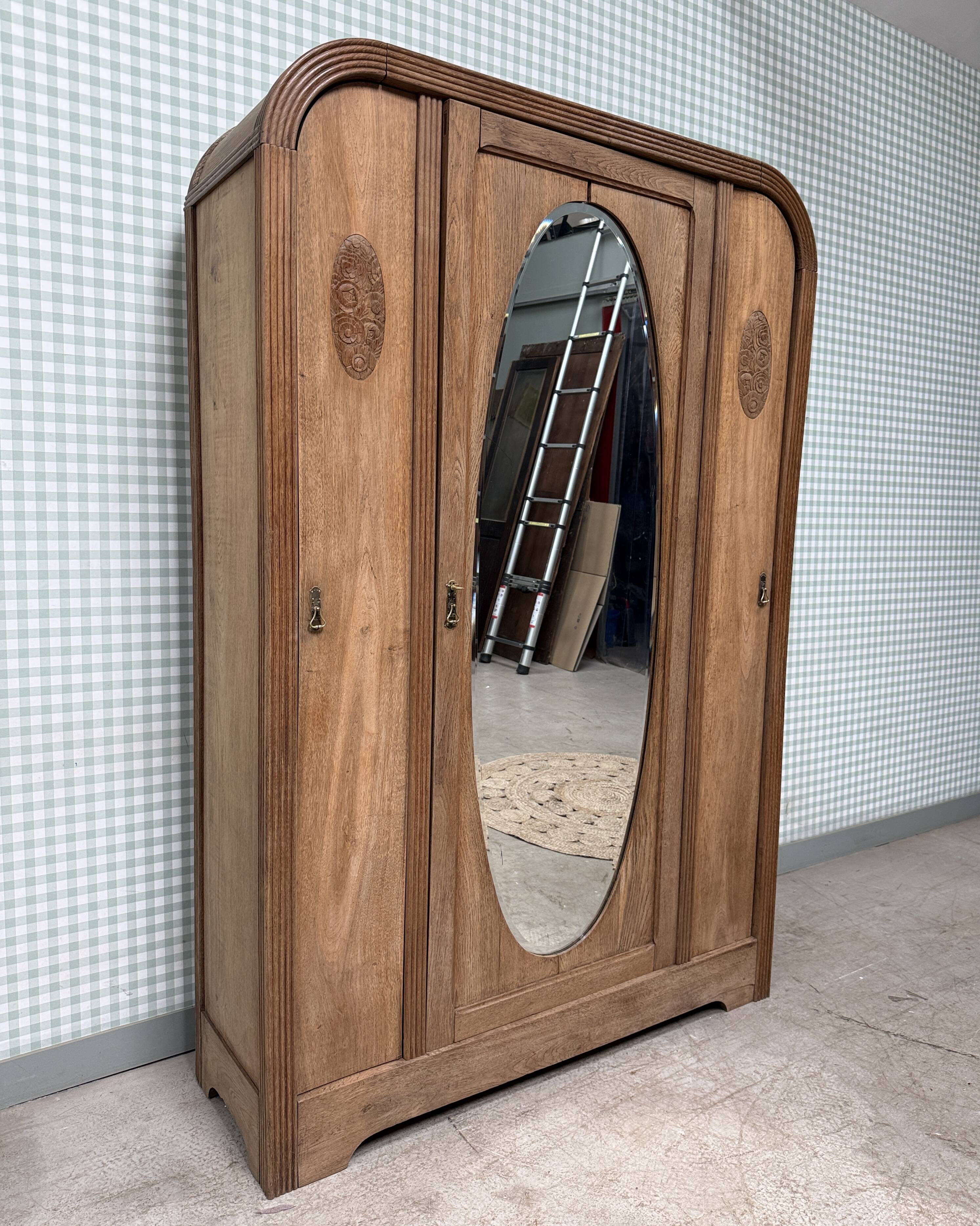 Art Deco oak wardrobe (renovated)