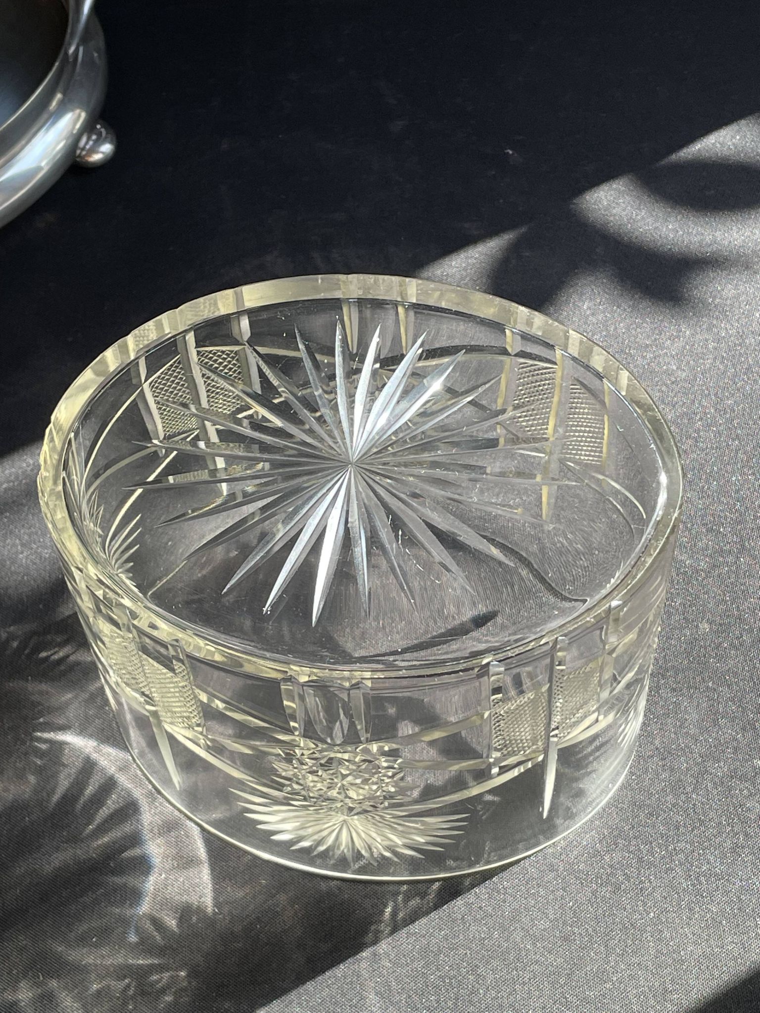 Biscuitier cristal taillé et métal argenté F. W. Quist (1831-1903)
