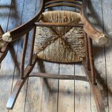 2 chaises en bois avec canage