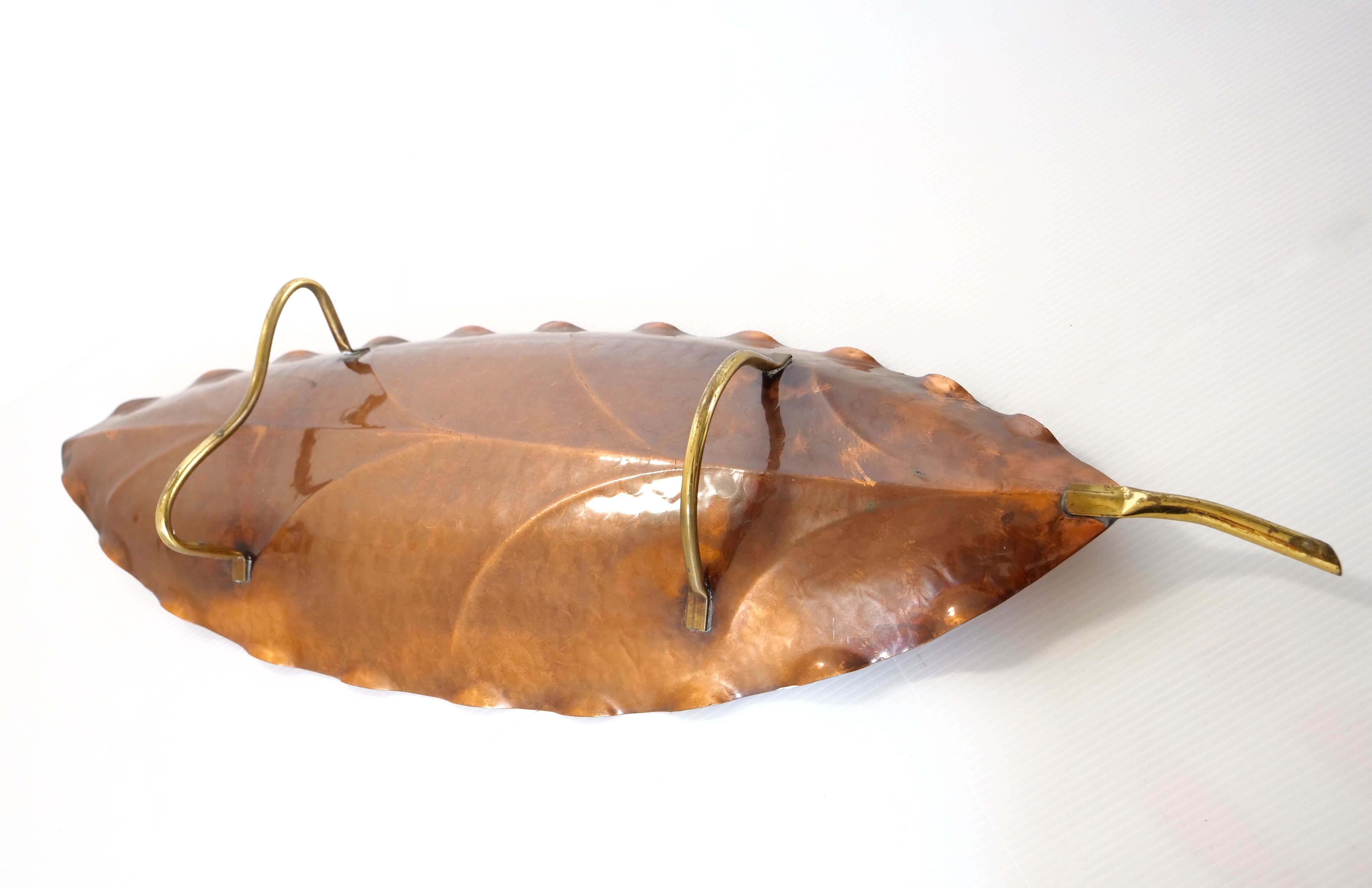 Copper sheet shaped centerpiece