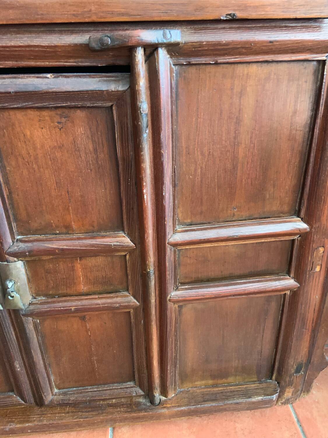 Antique Chinese carved furniture - Asian style