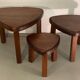 Chêne brutaliste organique incurvé ovale côté ou tables gigognes, néerlandais vers 1960