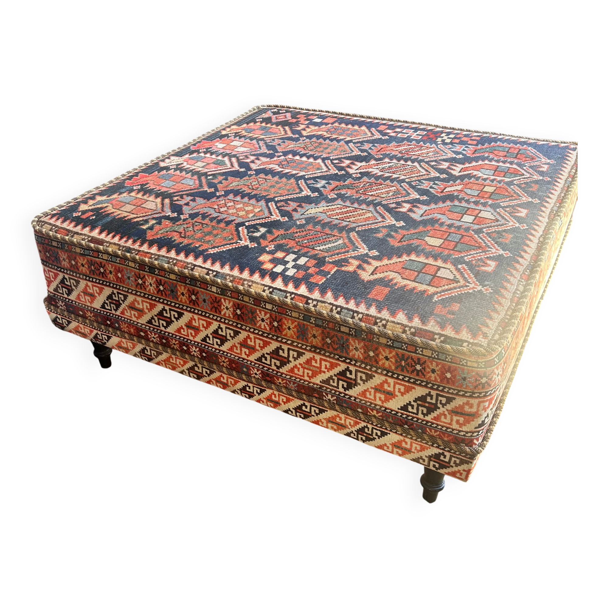 Large wool pouf
