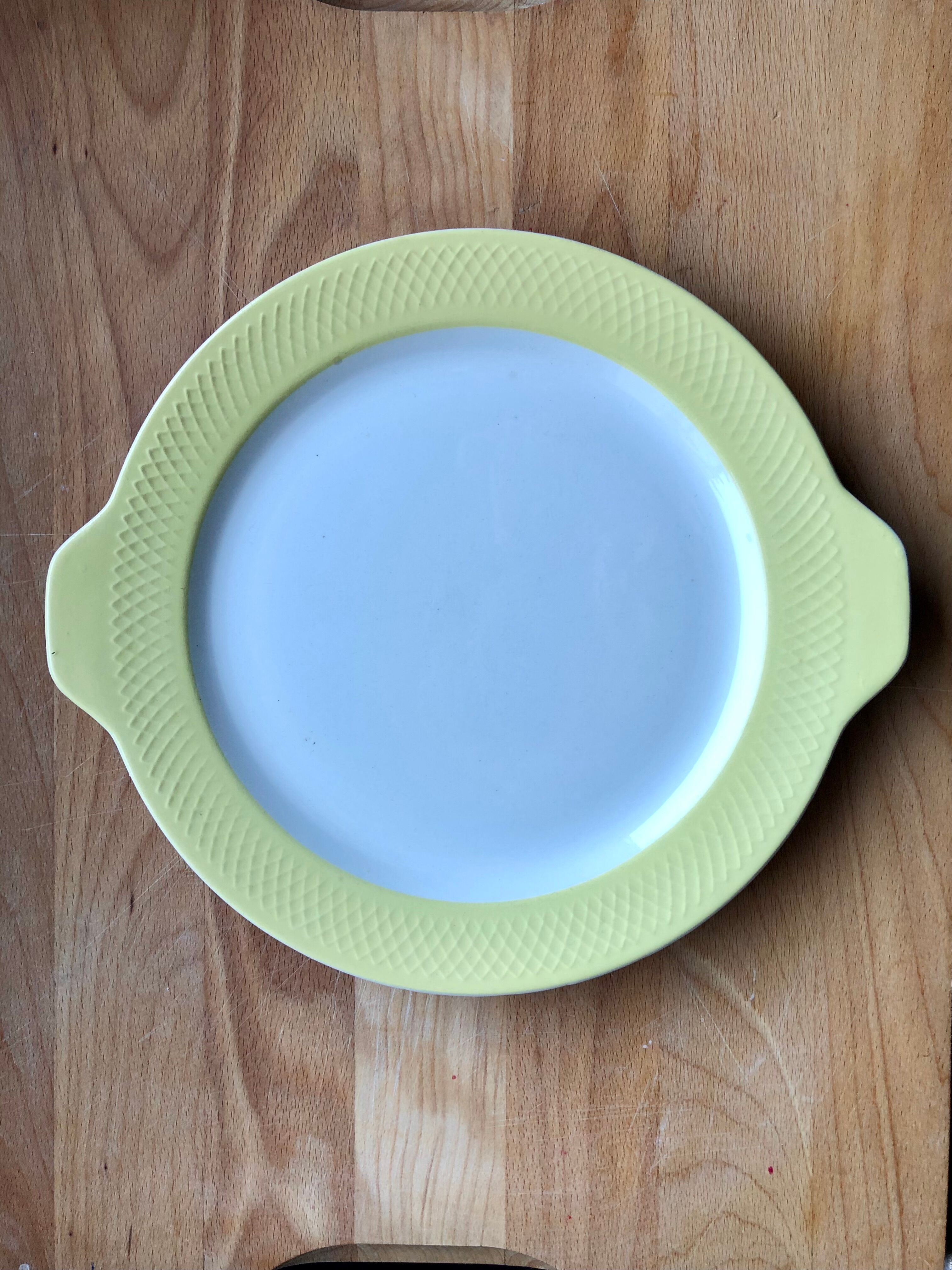 Dessert service, cake dish and plates