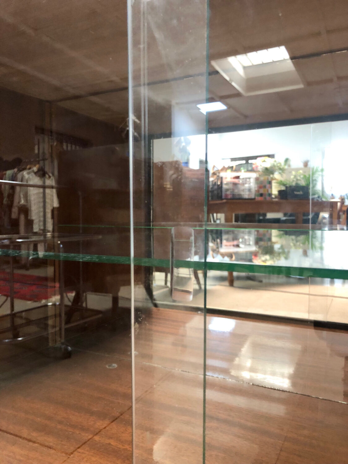 Vintage showcase row