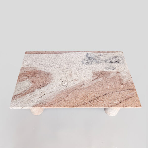 Table basse en granit, années 1980.