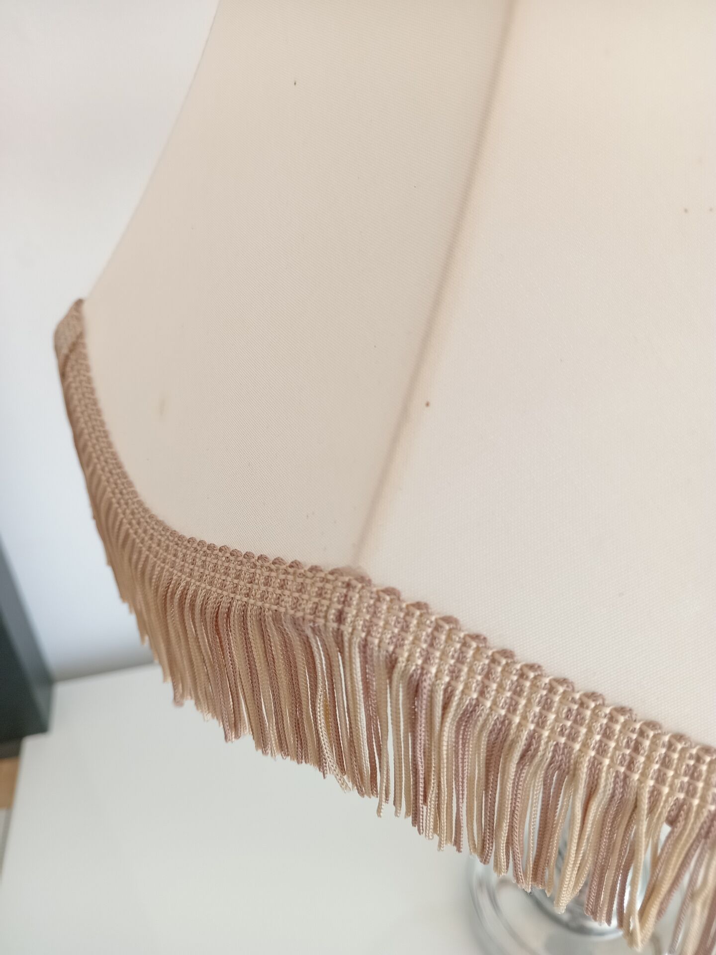 Table lamp