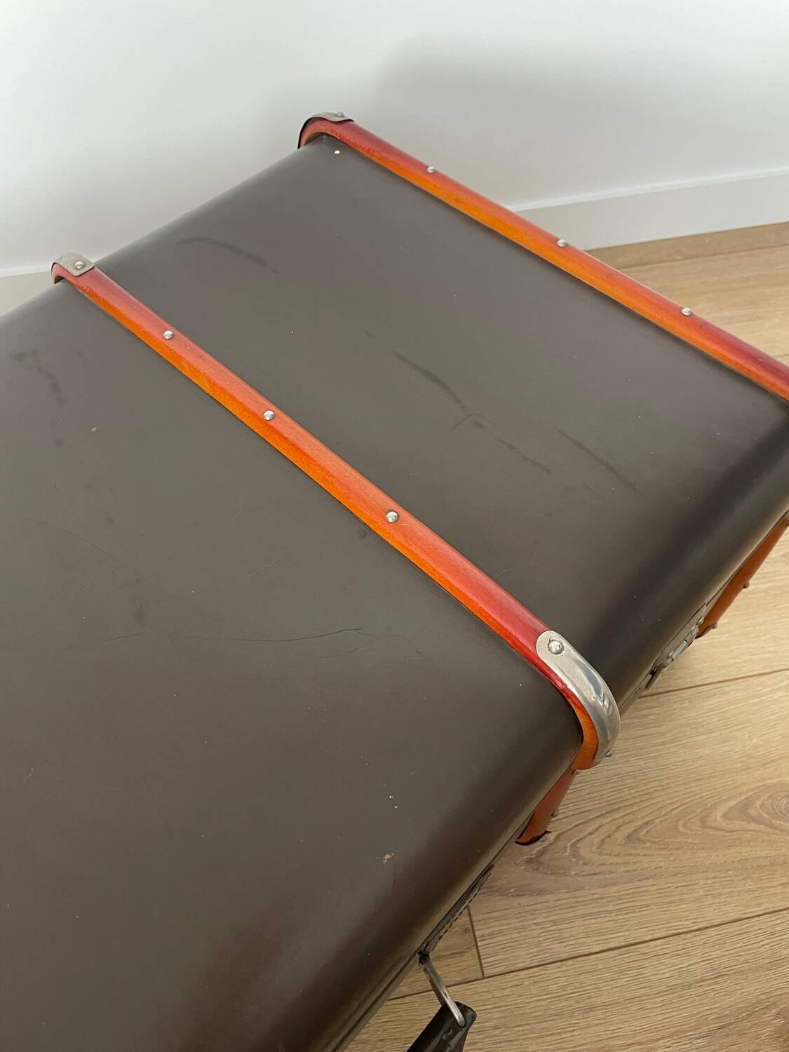 Old storage trunk / suitcase