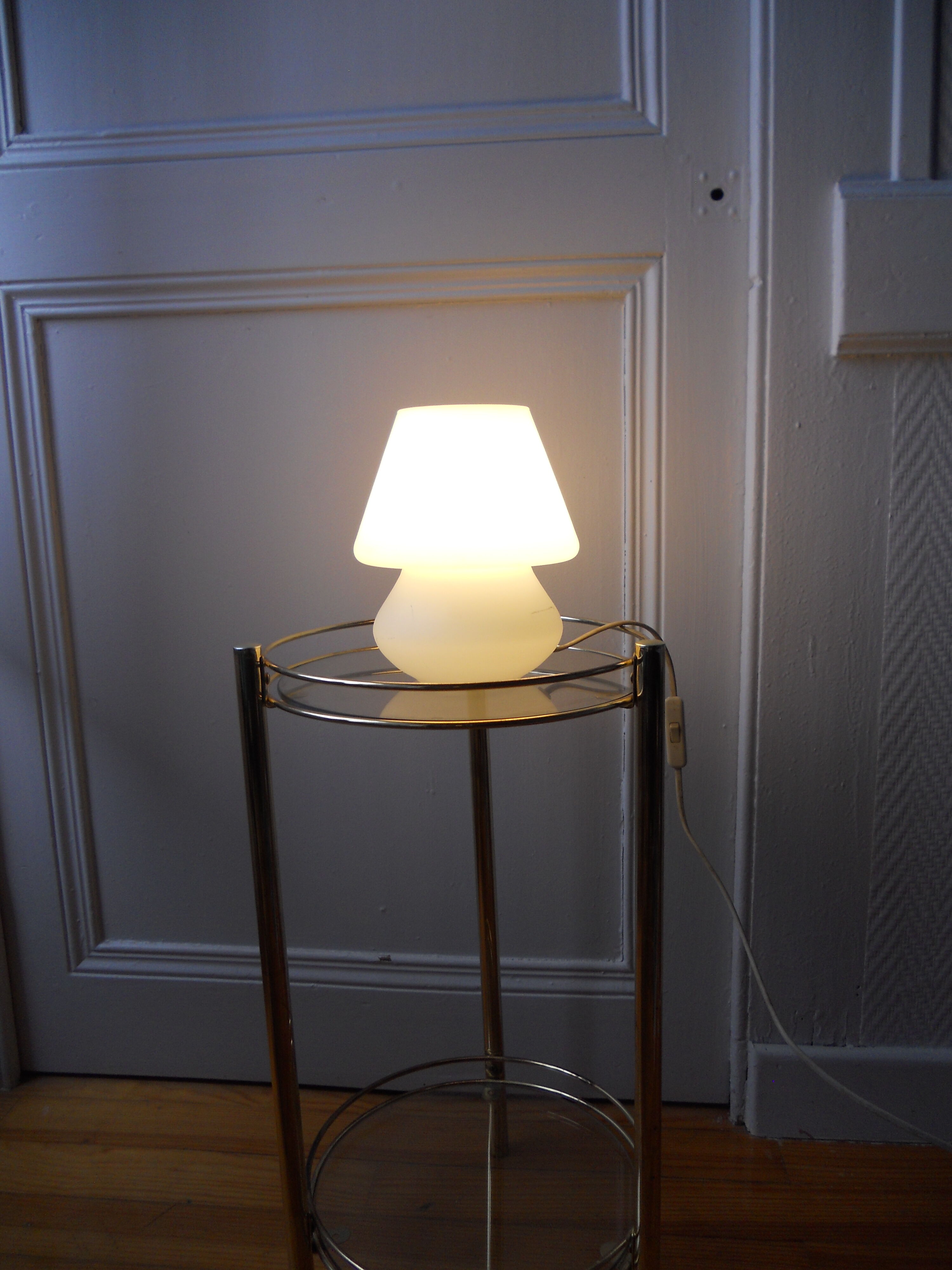 80s glass mushroom lamp