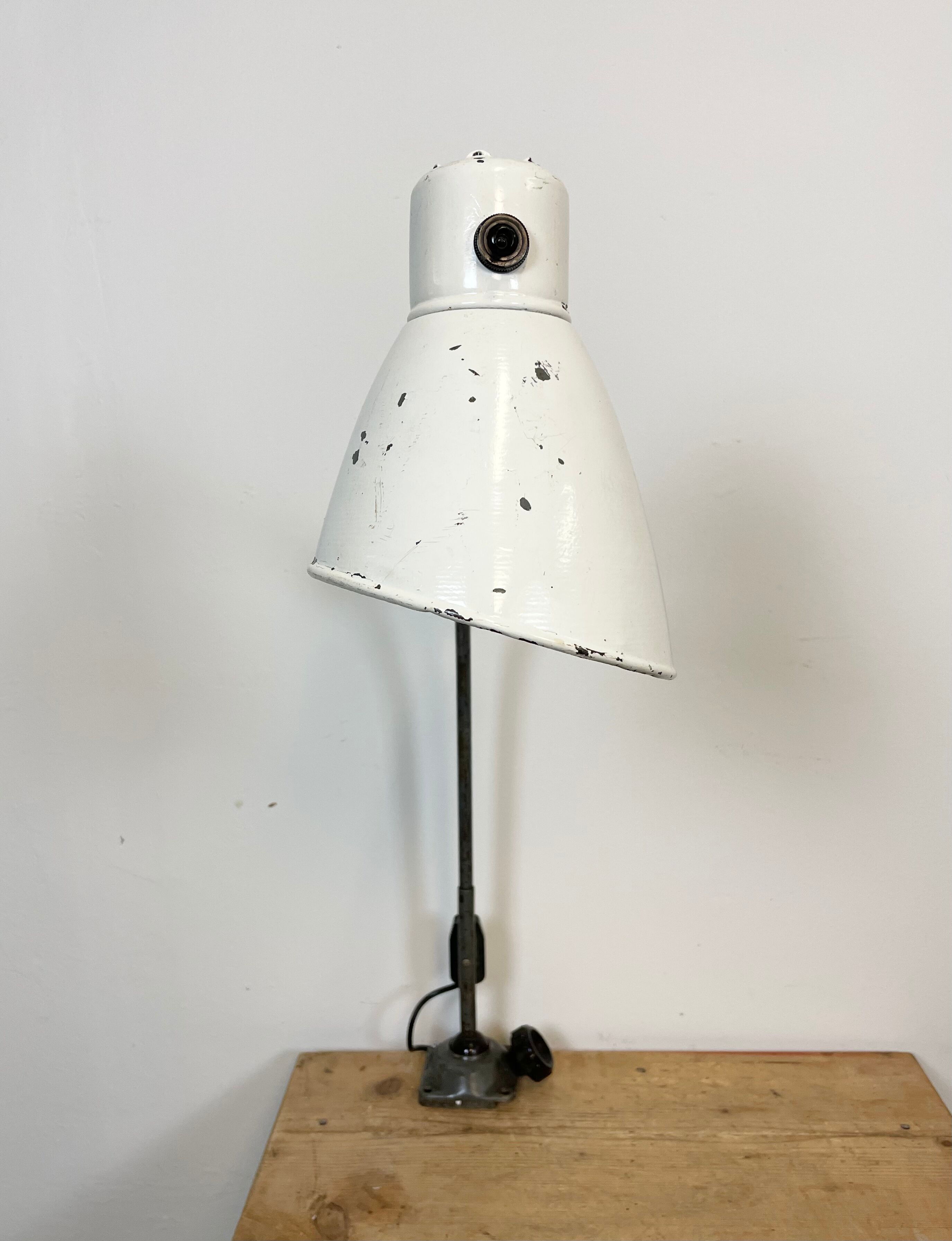 Lampe de table d’atelier industriel années 1960