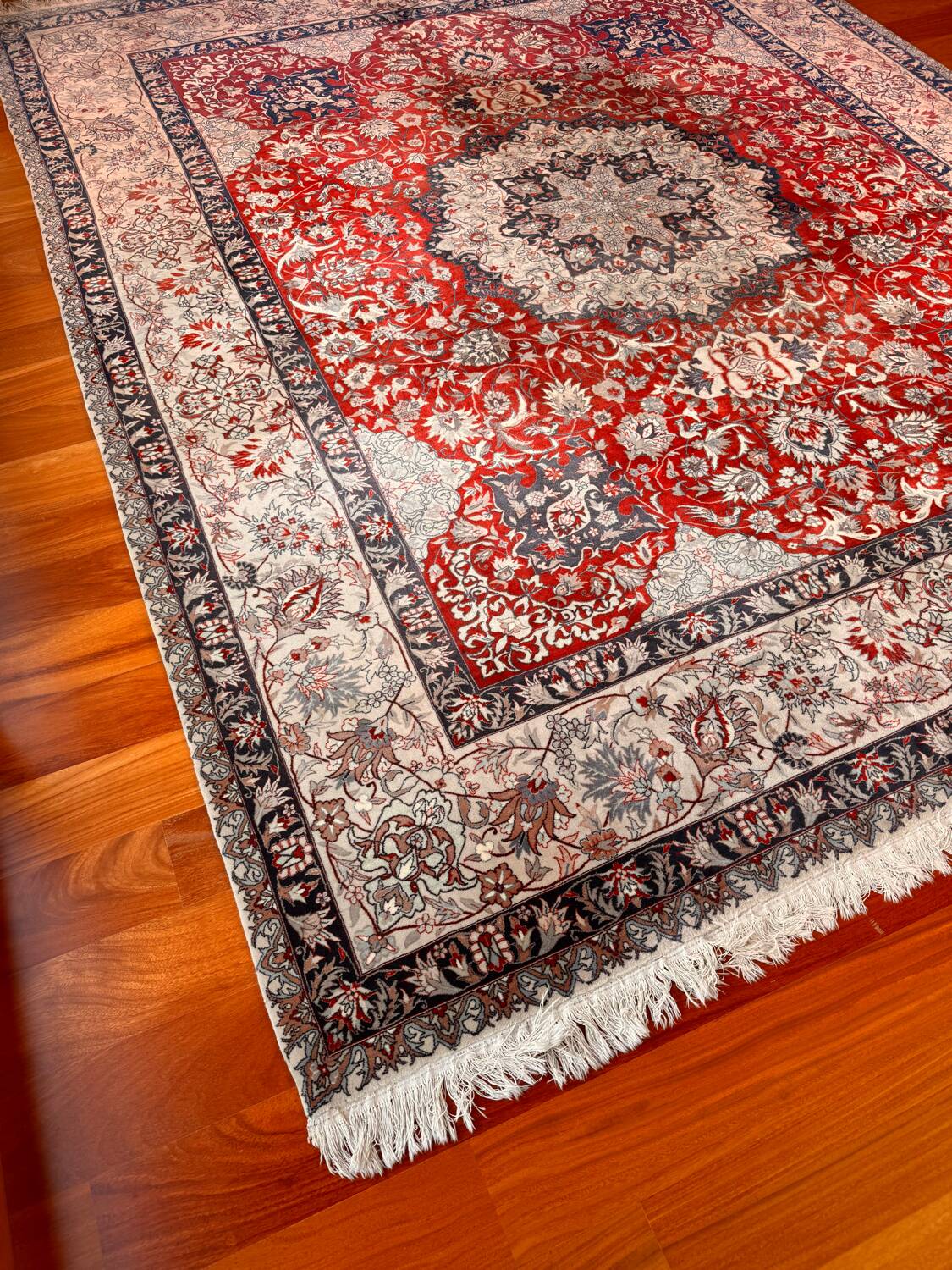 Chinese Bidjar carpet 330 cm x 256 cm