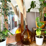 Give me a vintage 30L amber XXL bottle, Jeanne.