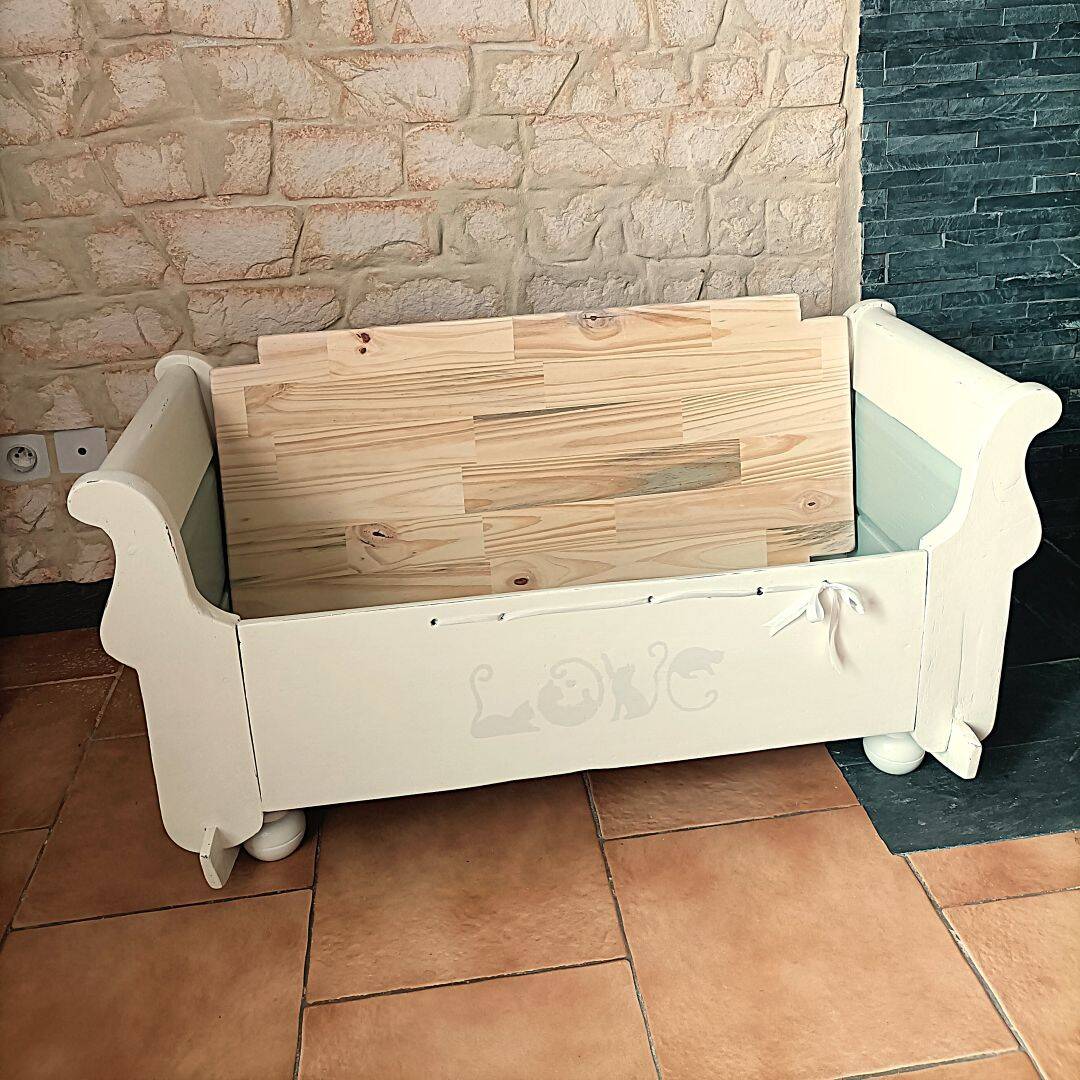 Renovated storage chest - Scandinavian style - unique piece