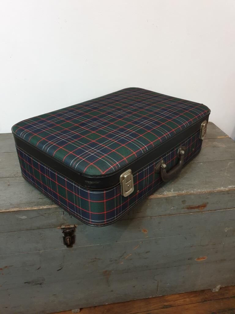 Vintage case - scottish fabric
