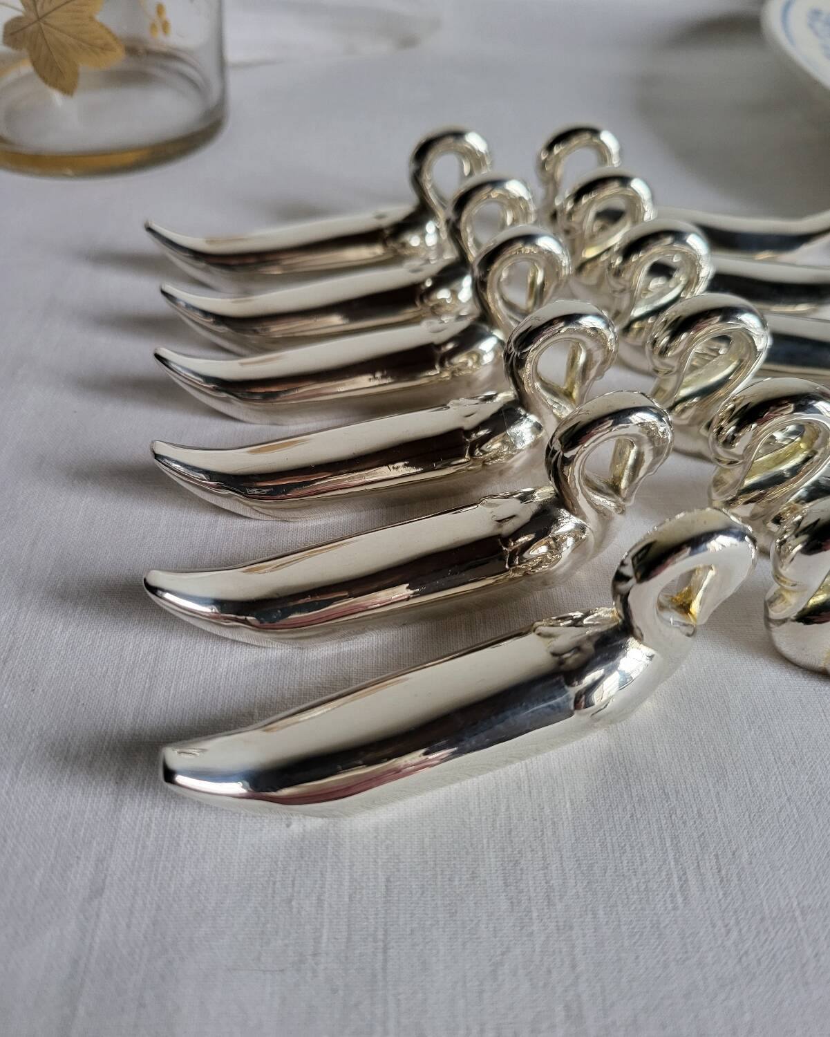 12 Silver-Plated Swan Knife Holders