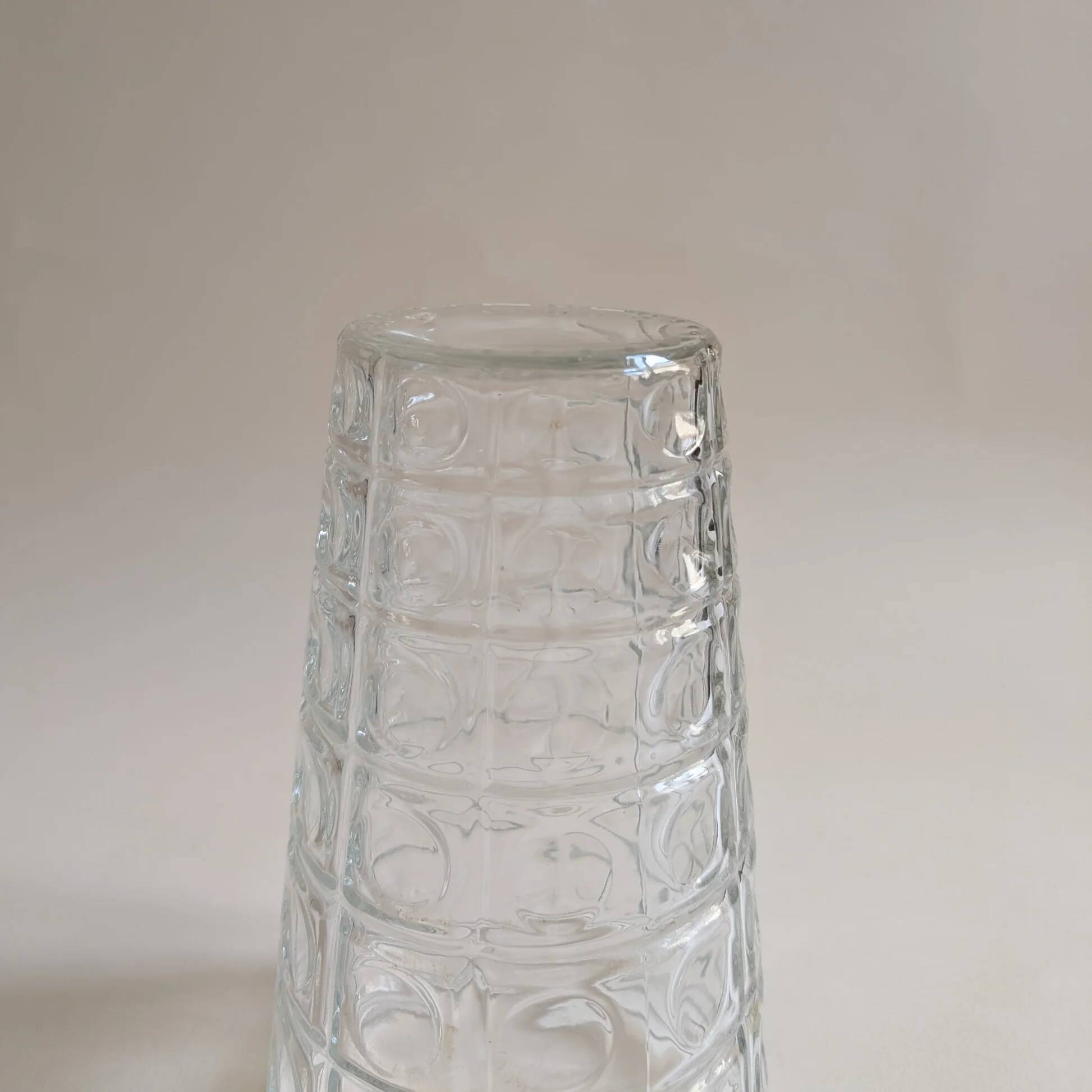 Glass vase