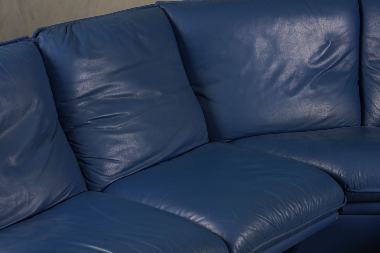 Nicoletti Salotti post-modern leather sofa, Italy 1980s