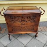 a beautiful house bar from around 1950, 80 x 50 x 70 cm in size and in very good condition