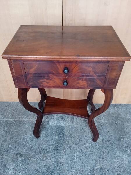 Work table - In mahogany and mahogany veneer - 19th century