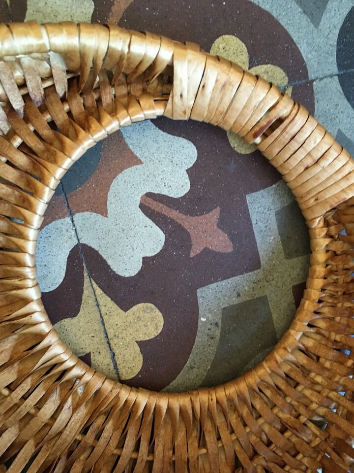 Wicker wall basket