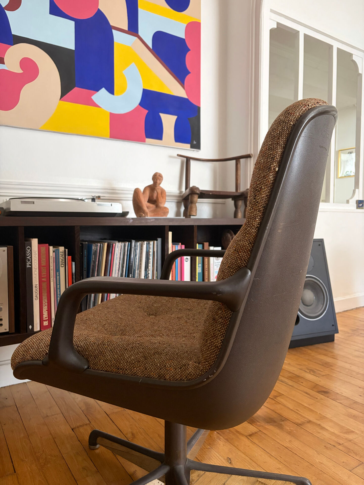 Fauteuil édition Comforto dans le goût de Charles Pollock
