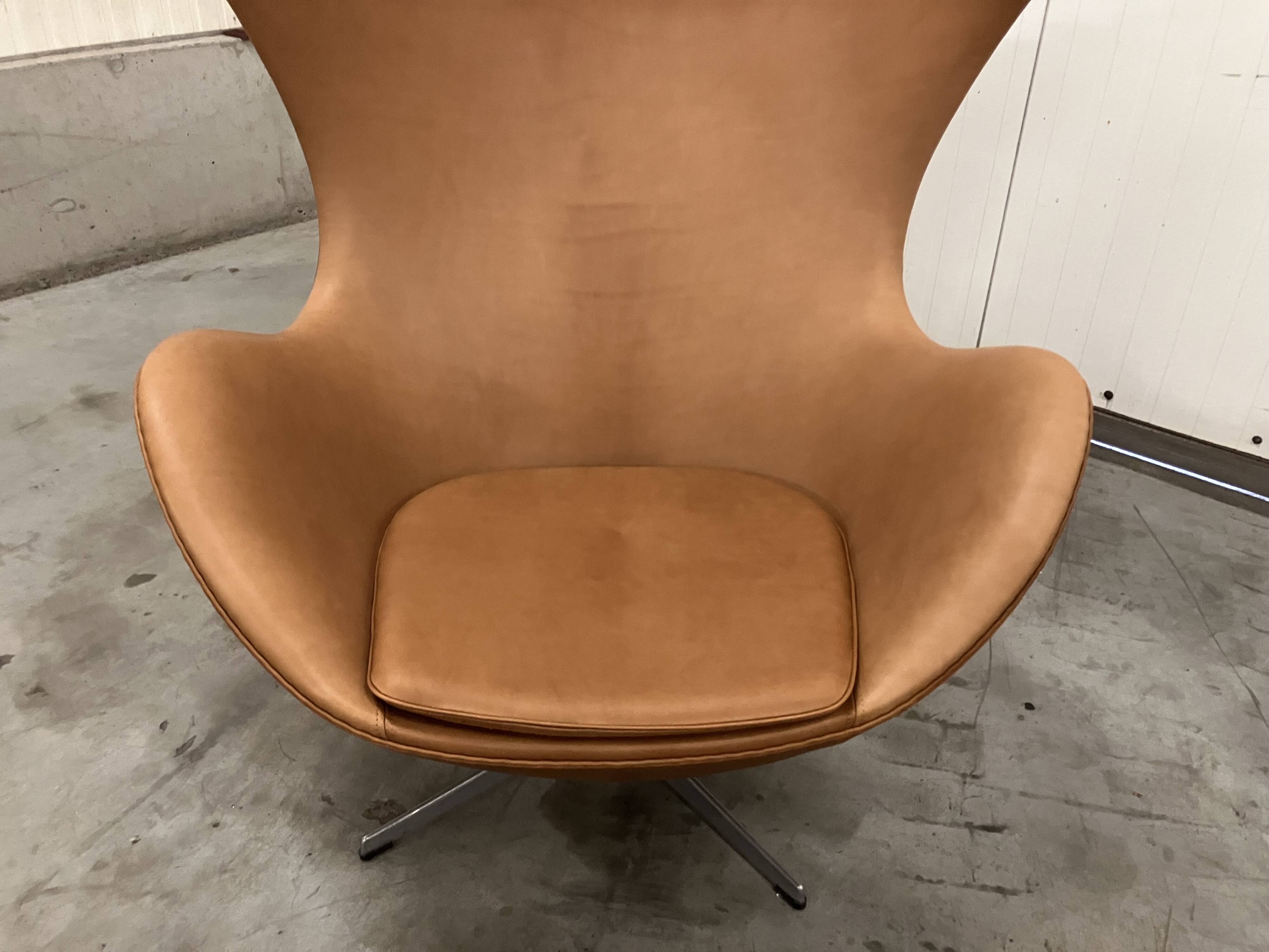 Fritz Hansen Egg Chair + Ottoman, Camel Cognac leder 1968!!