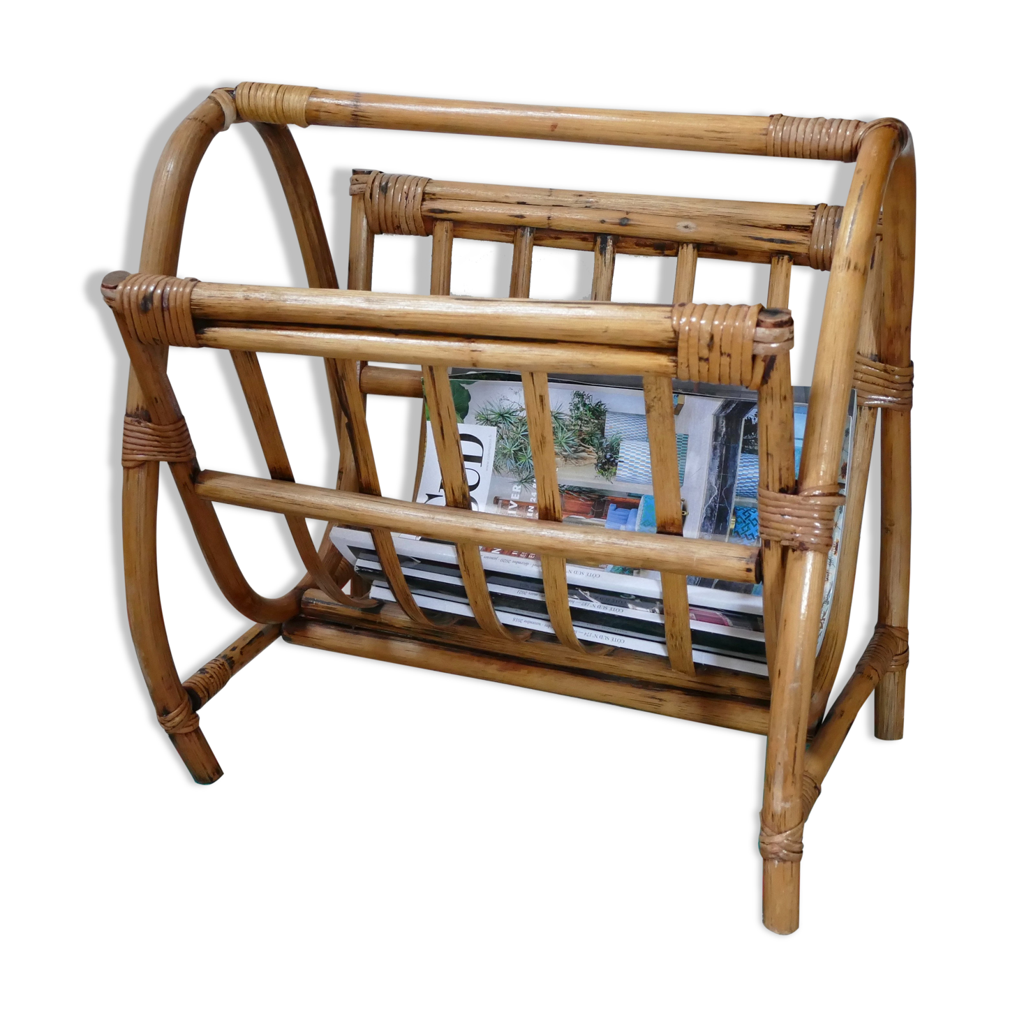 Door rattan magazines