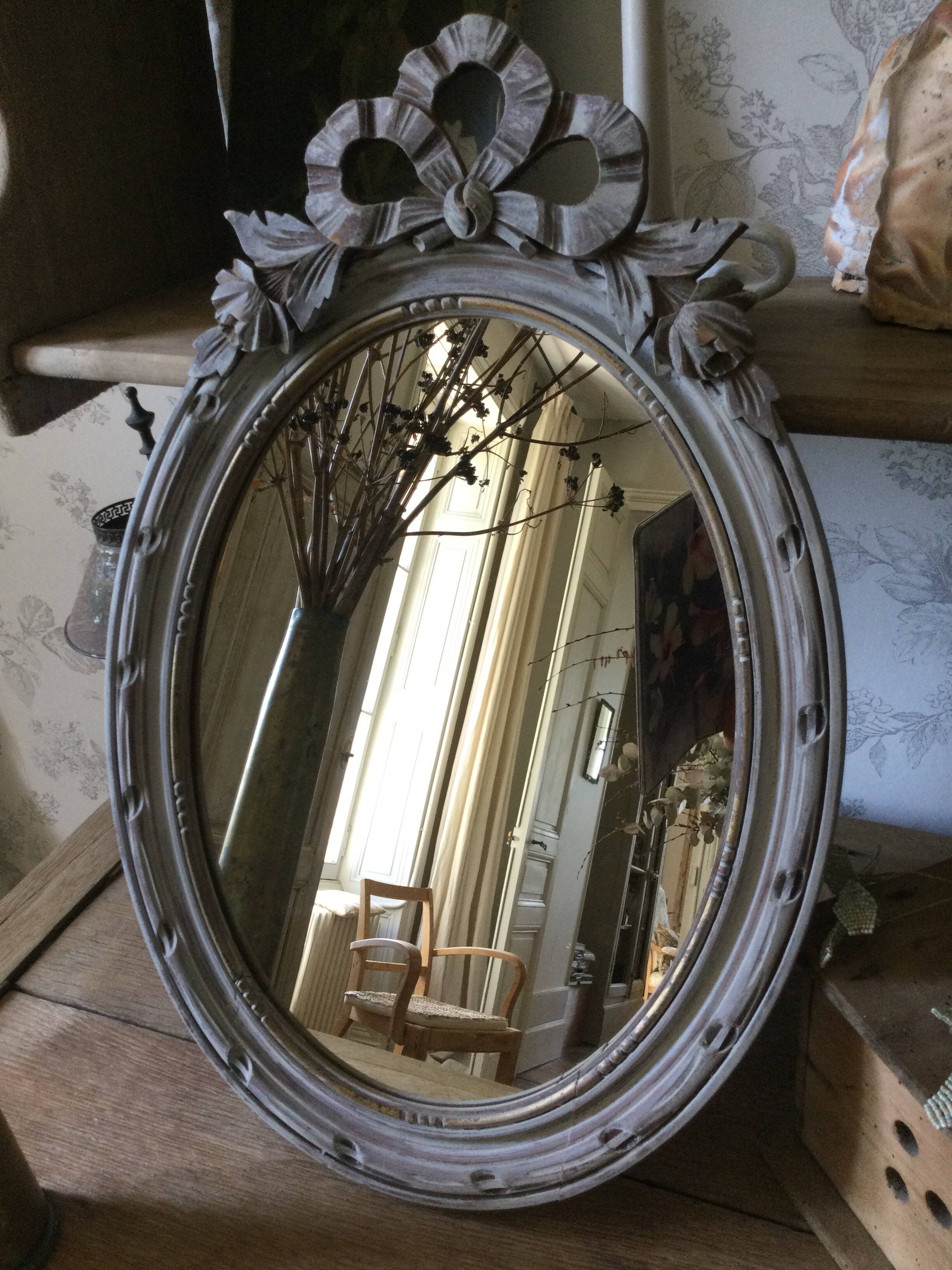 Miroir ancien oval