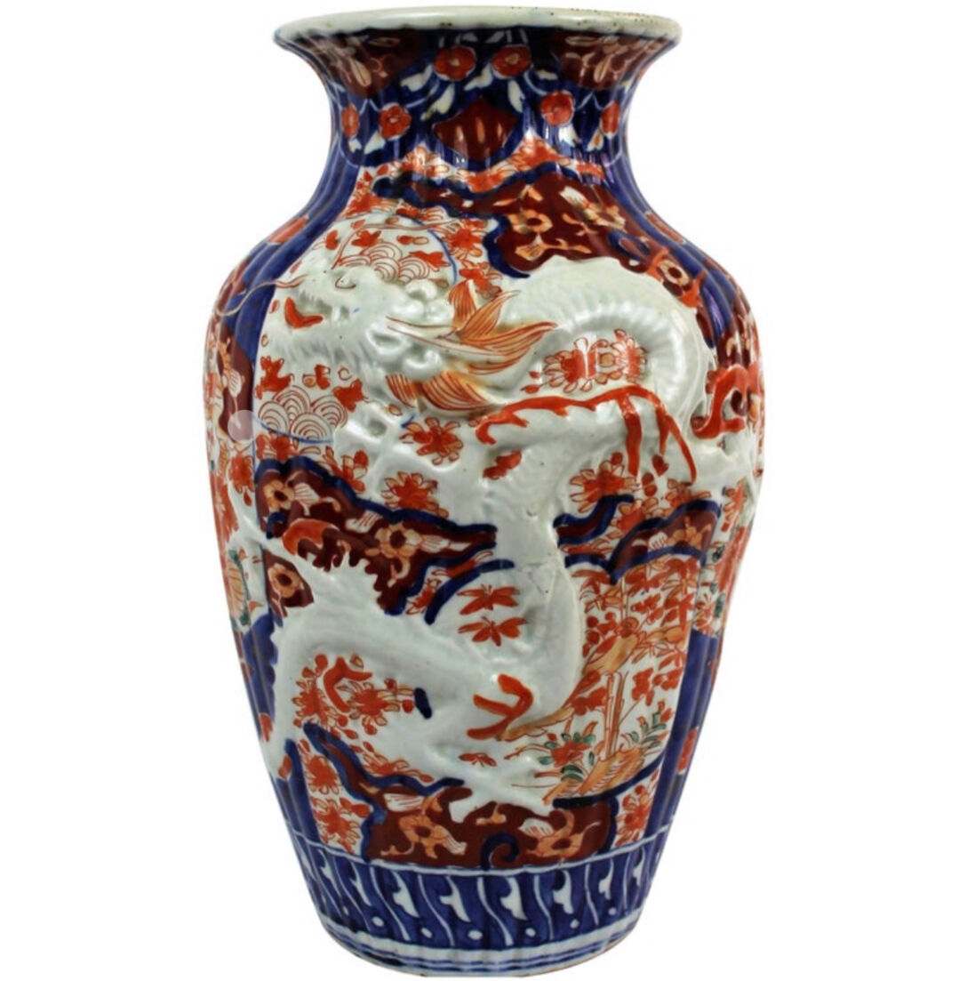 19th century Imari porcelain baluster vase with dragon relief decoration
