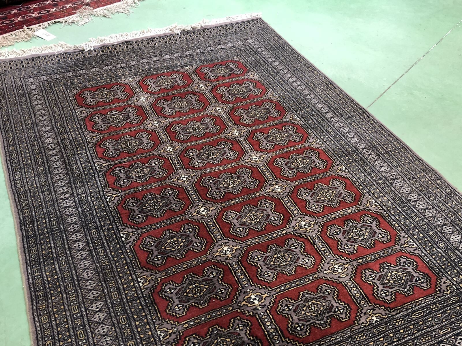 Wool and silk occasion oriental rug 250x153cm