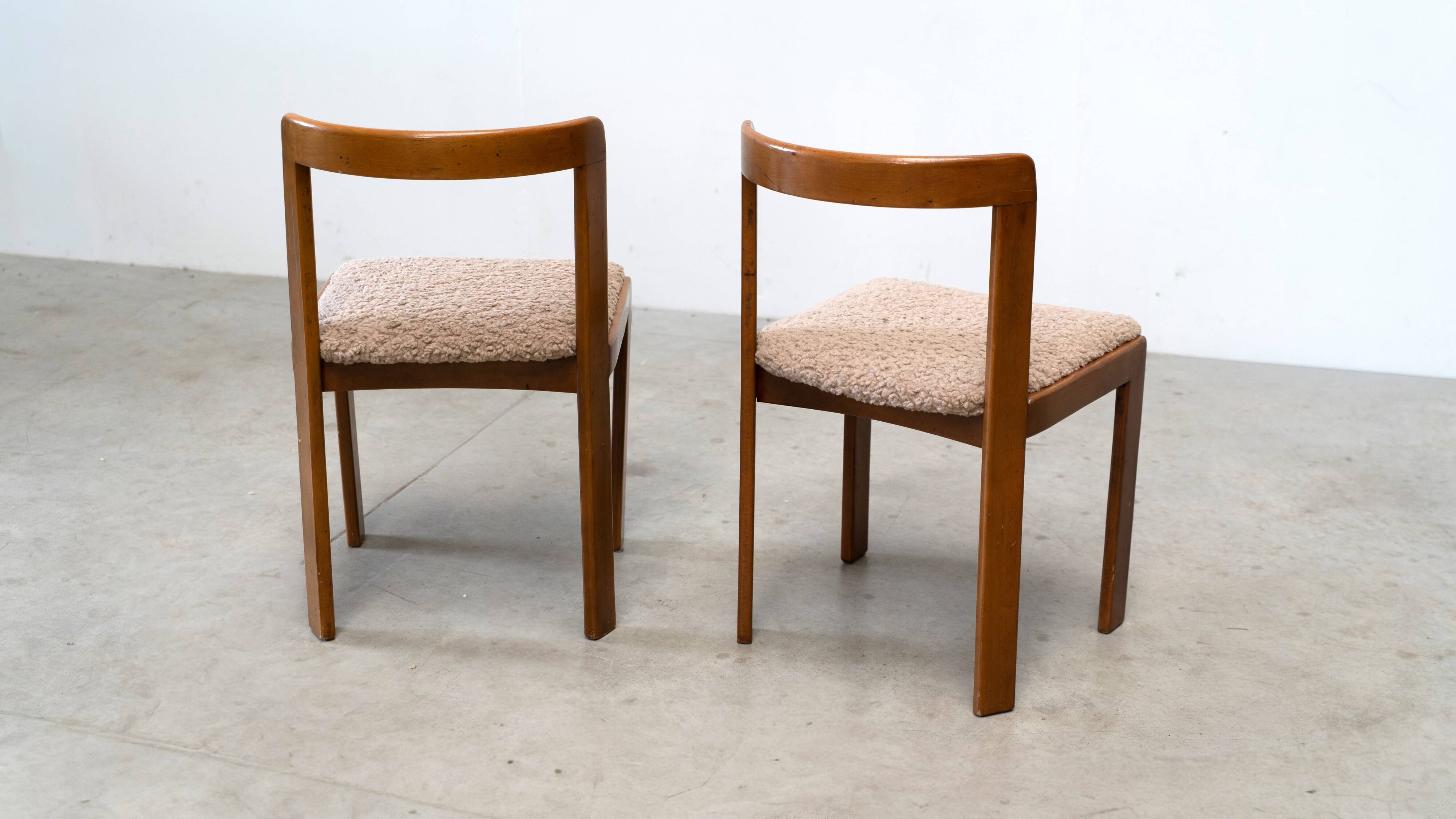 Ensemble de six chaises de salle à manger italiennes