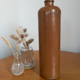 Bouteille en grès vintage
