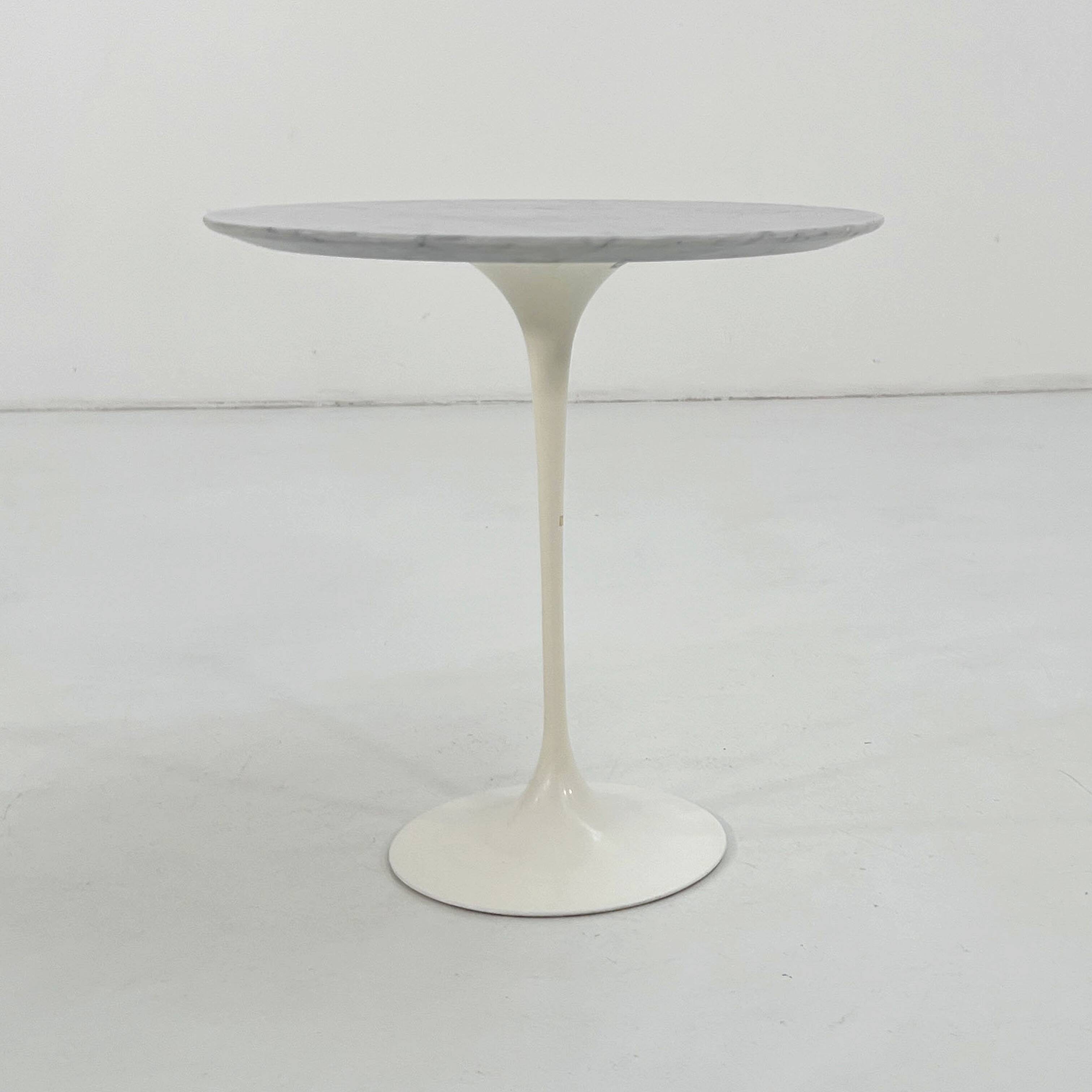 Table d'appoint en marbre Tulip par Eero Saarinen pour Knoll, 1970