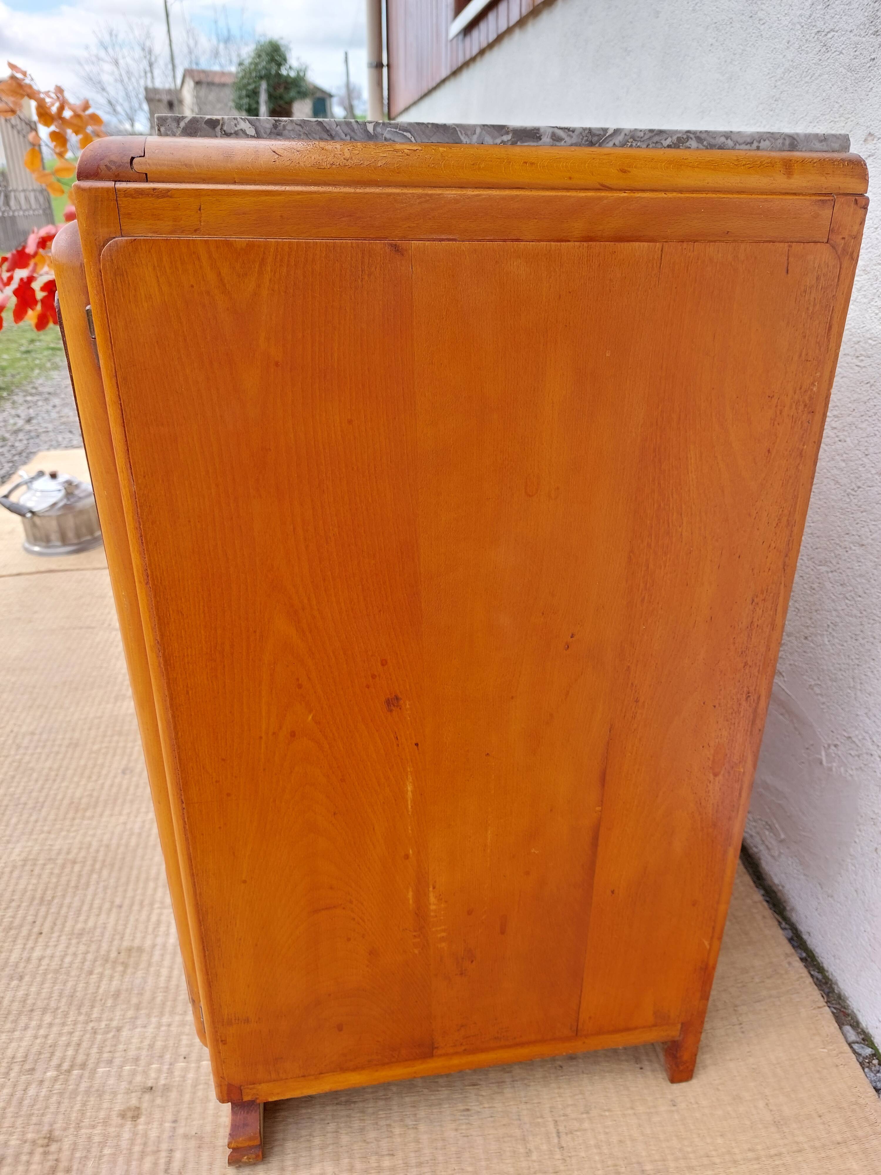 Mado buffet, marble top