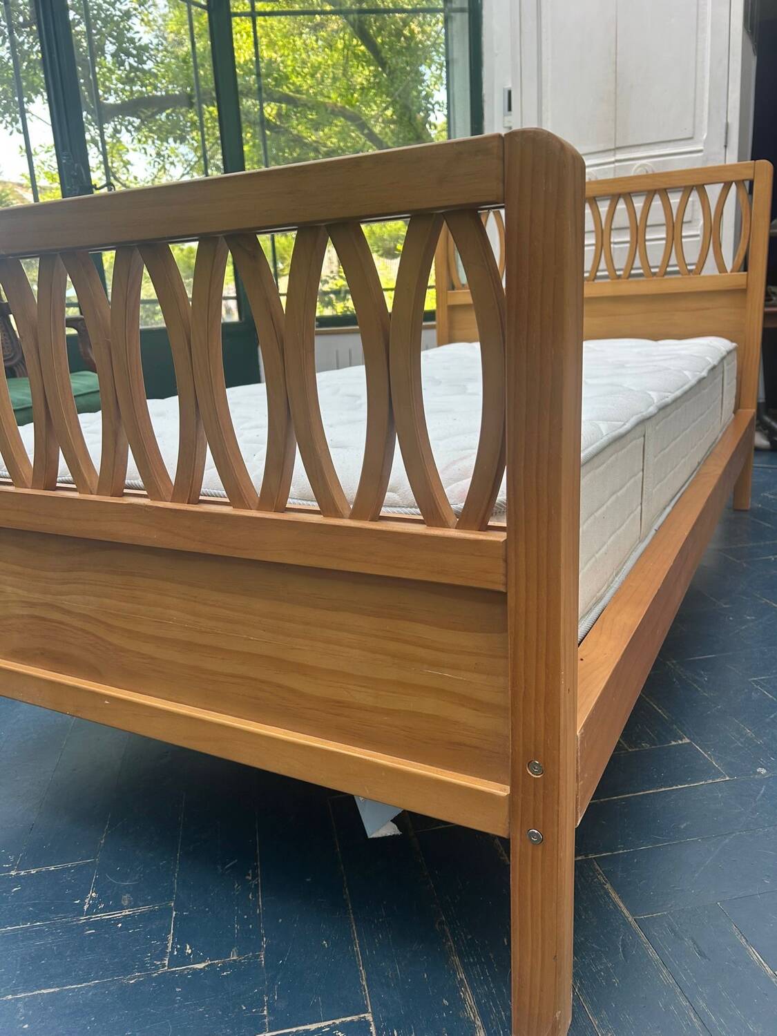 New solid wood bed