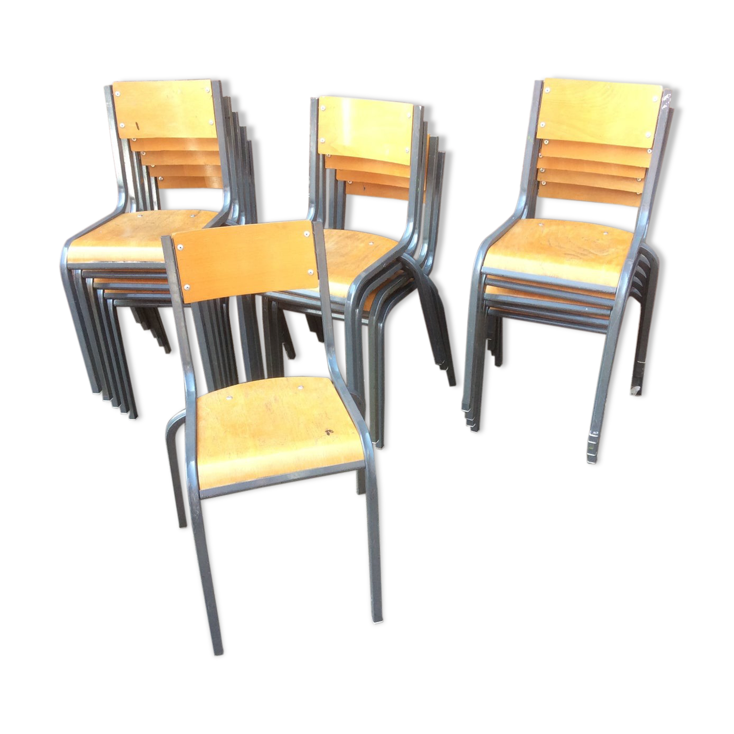 Lot of 15 vintage mullca 510 school chairs