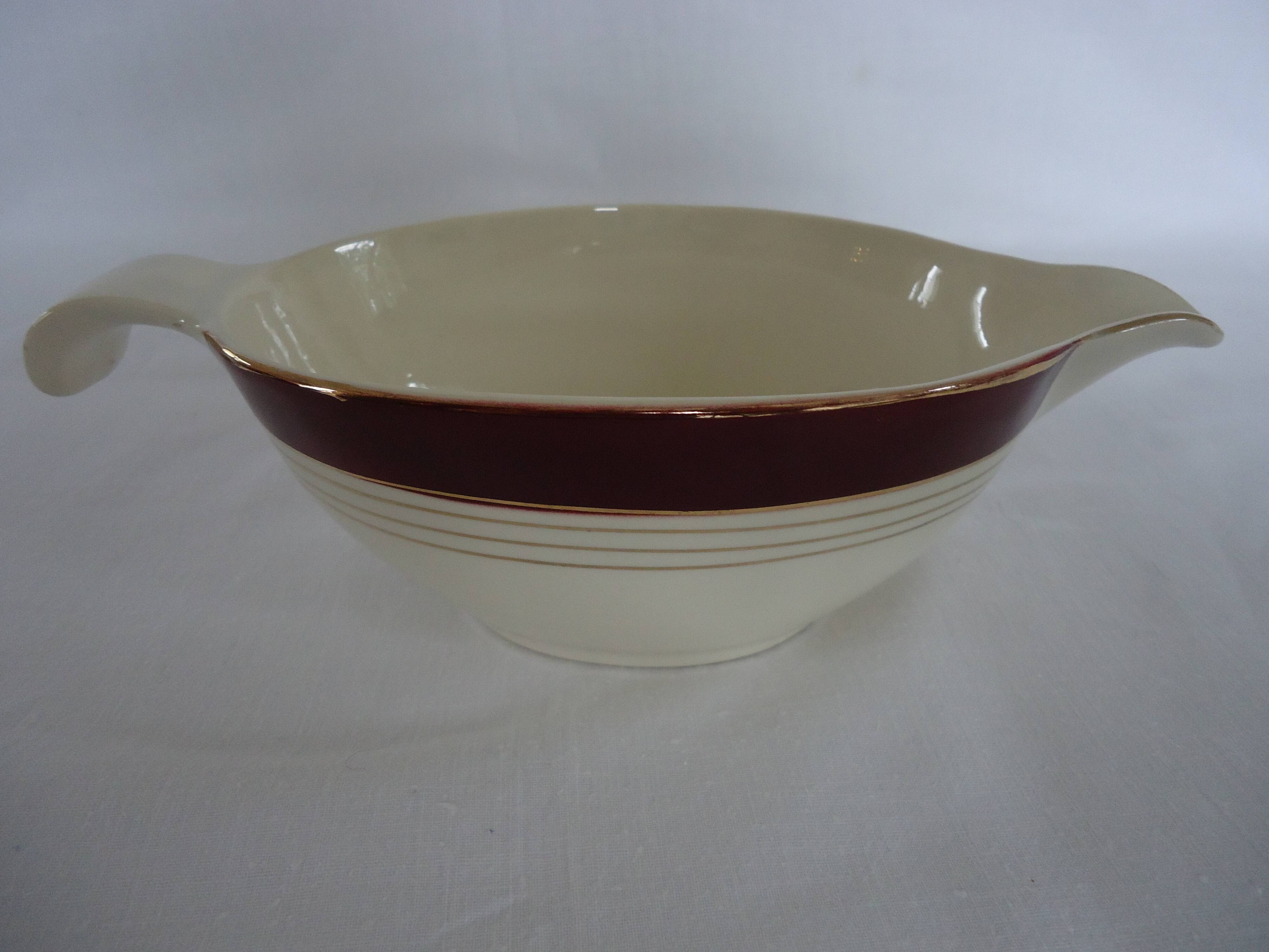 Opaque porcelain gravy boat, digoin sarreguemines, pasteur model