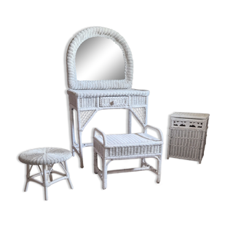 Beautiful dressing table set in wicker and rattan