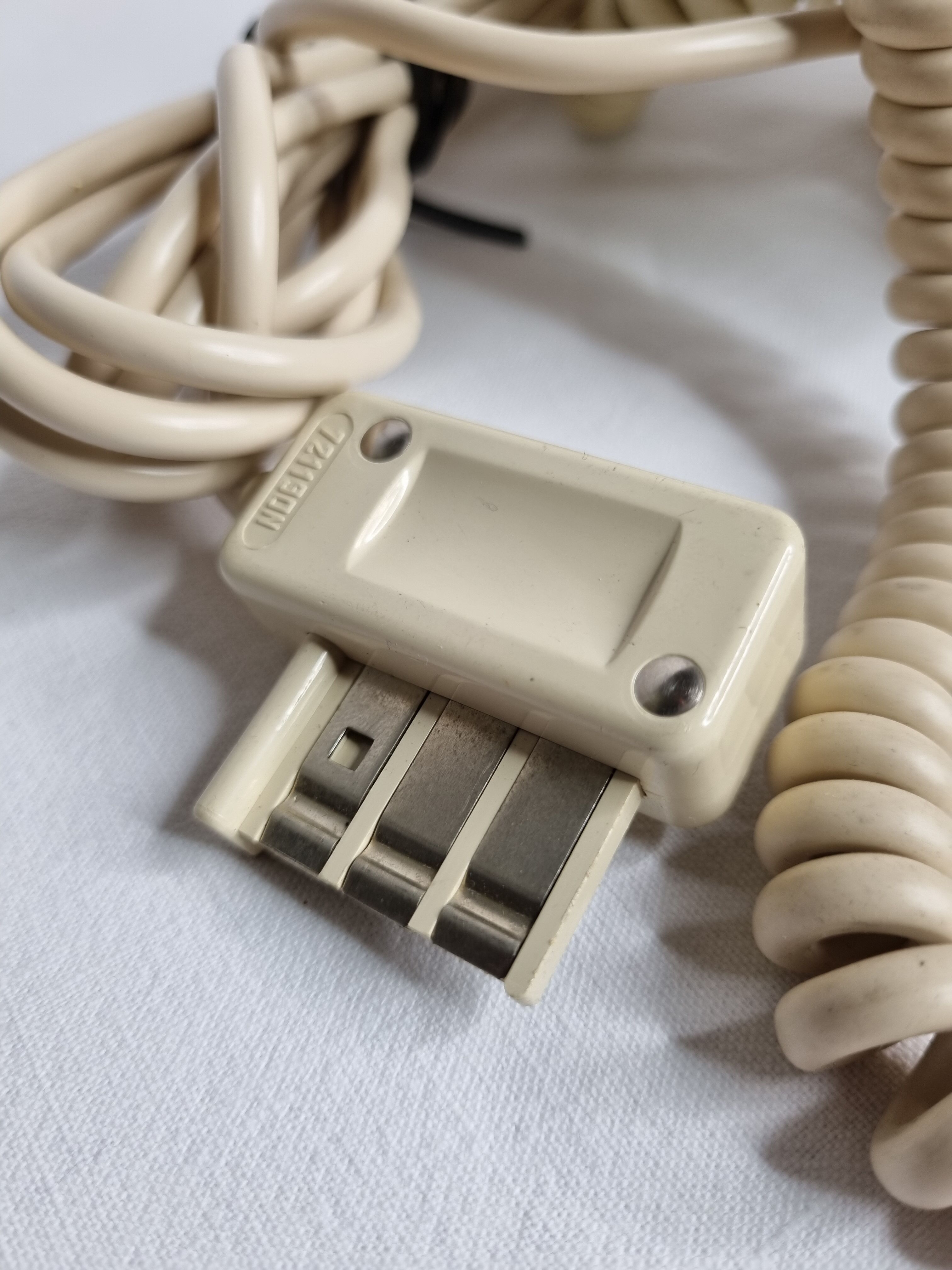 Vintage phone "PTT" in Bakelite, white, from the 60s