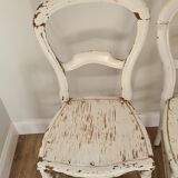 Paire d'anciennes chaises en bois blanc