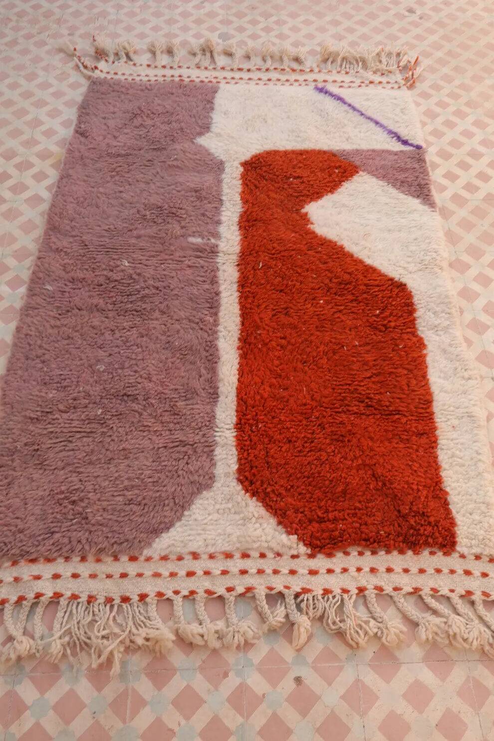 Traditional handmade Berber Beni Ouarin rug size 150 x 250 cm