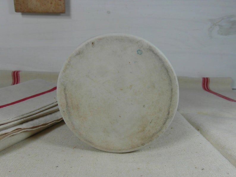 Mustard pot in beige pottery