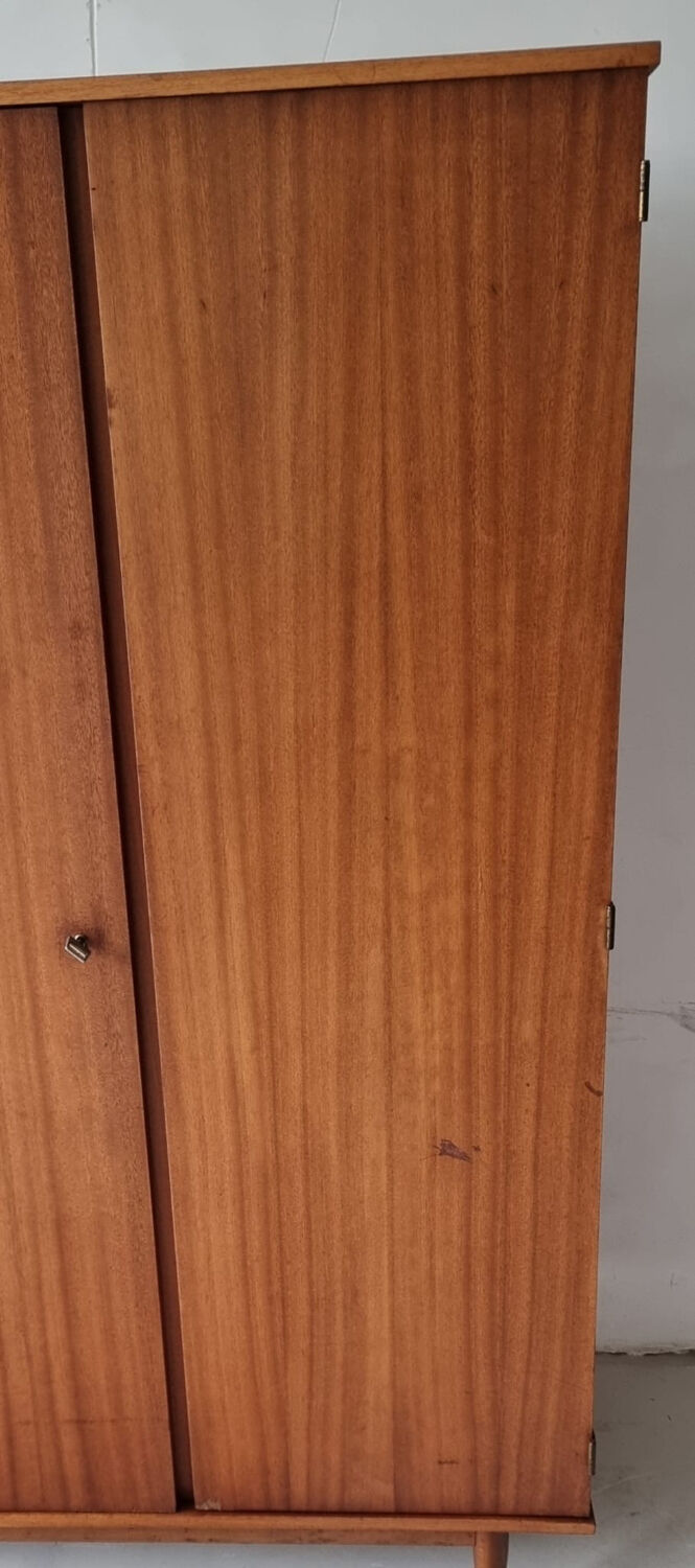 Armoire du milieu du siècle