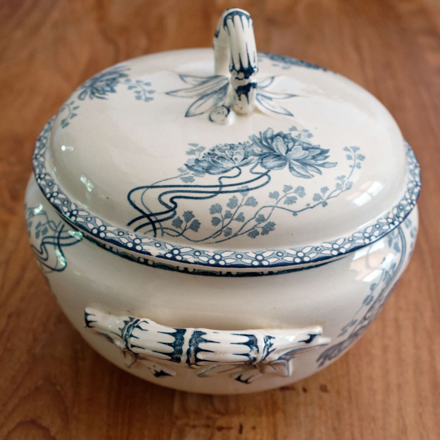 Soupière terre de fer Sarreguemines Royat